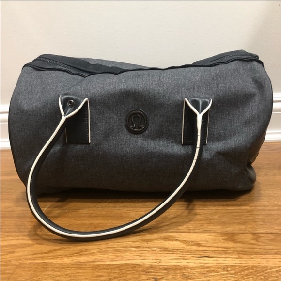 Lululemon bag - Picture 2 of 8
